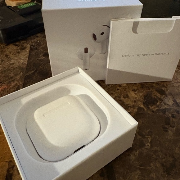 Apple AirPods 4th generation